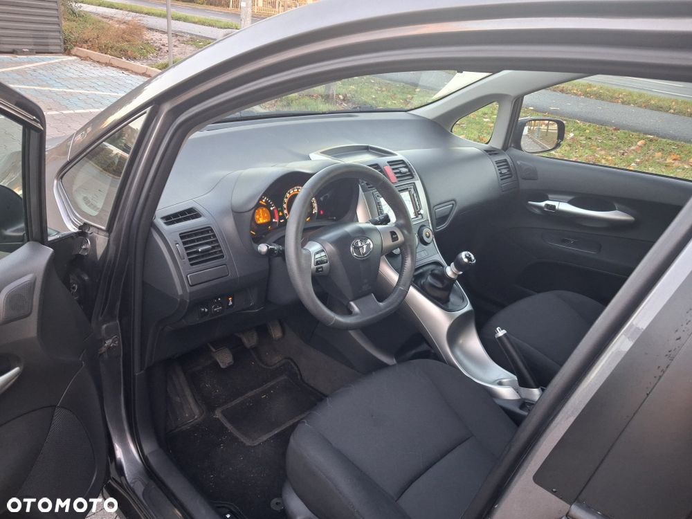 Toyota Auris - 7