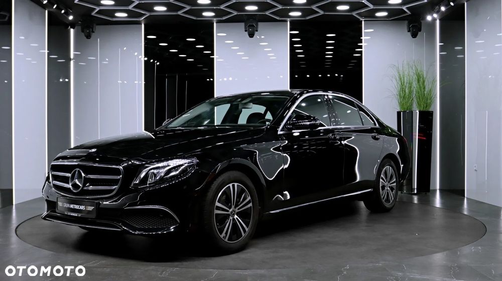 Mercedes-Benz Klasa E 220 d 4-Matic 9G-TRONIC - 2