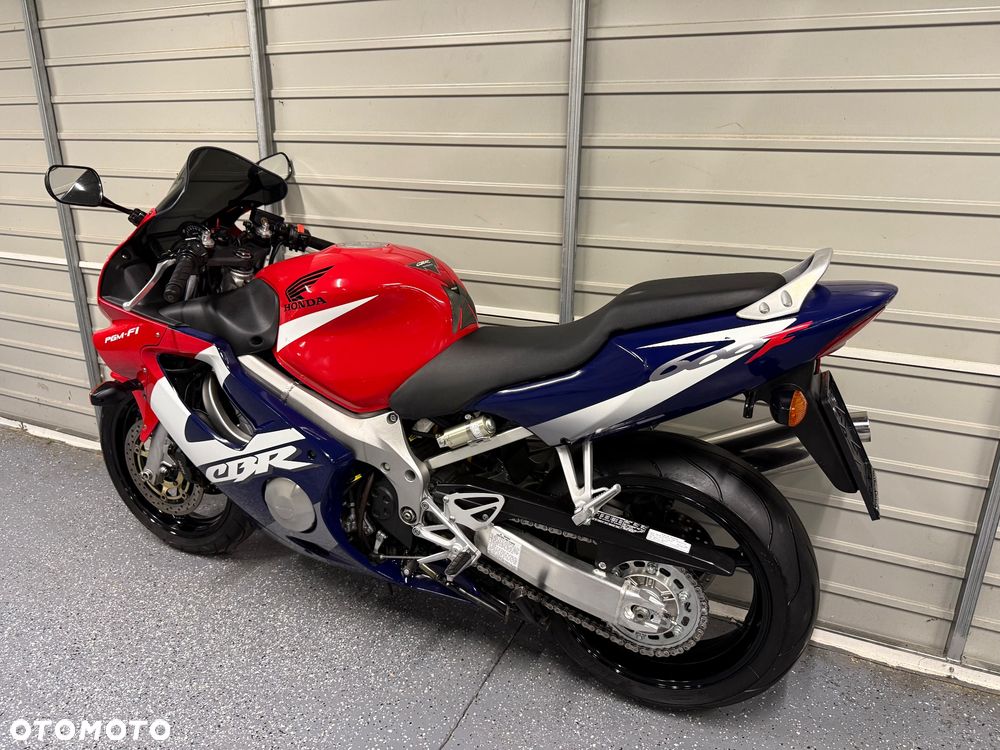 Honda CBR - 12