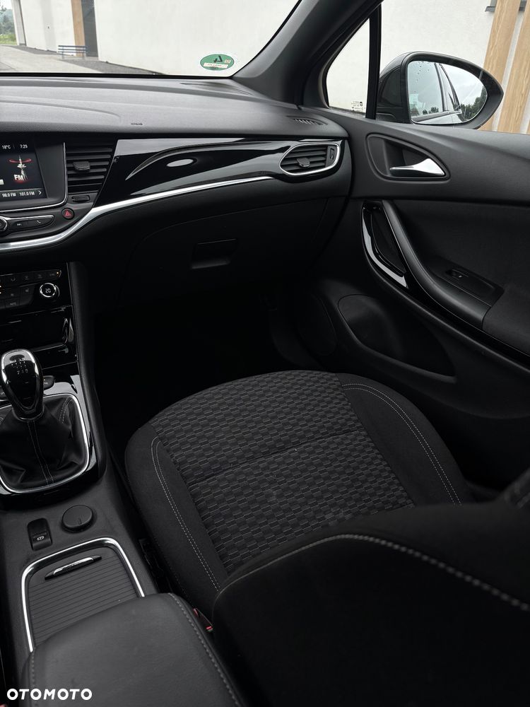Opel Astra 1.4 T Dynamic - 25