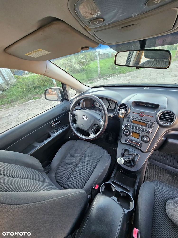 Kia Carens - 7