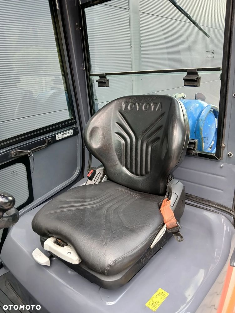 Toyota 02-8FGF15 - 8