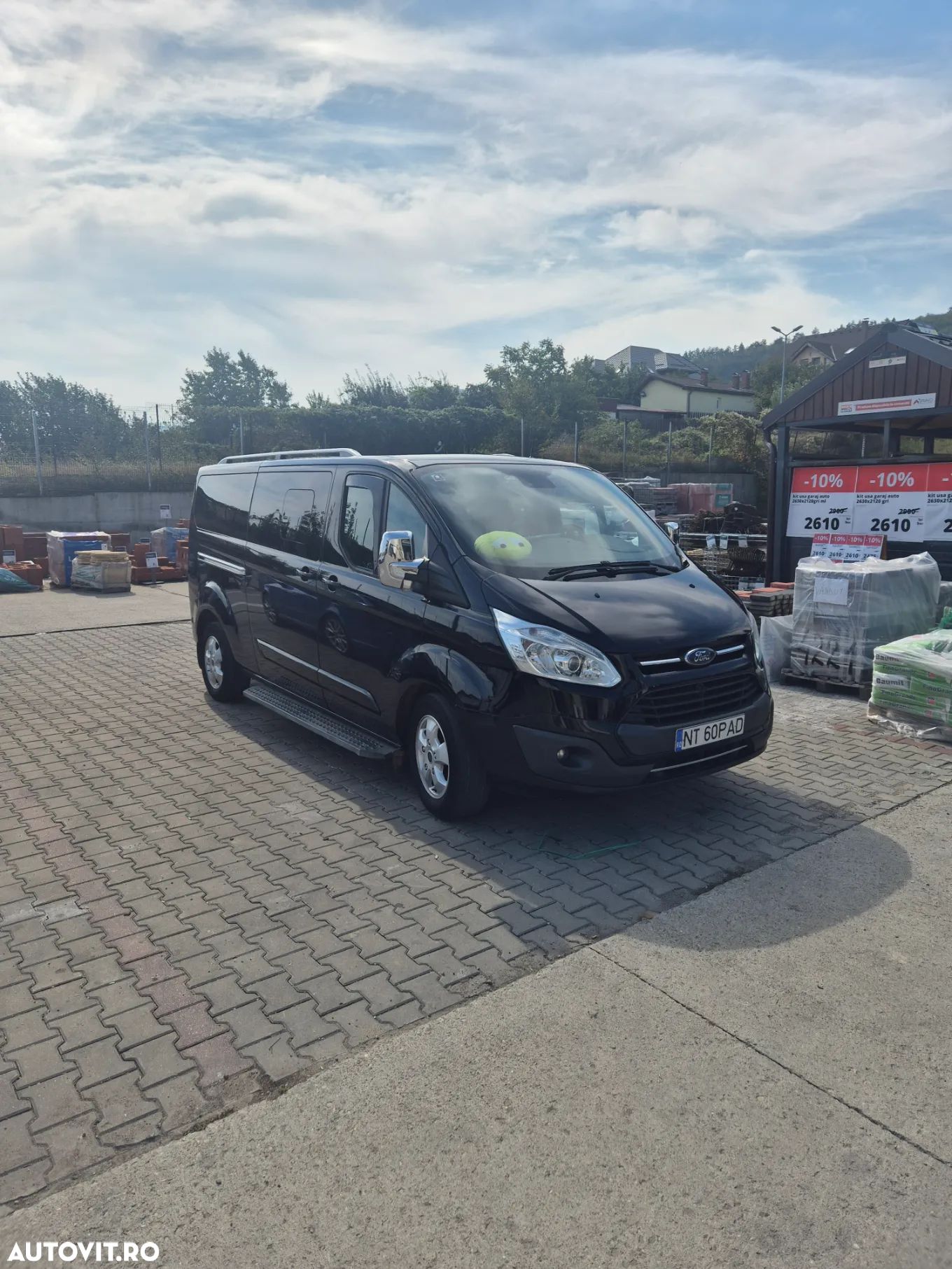 Ford Tourneo Custom - 1