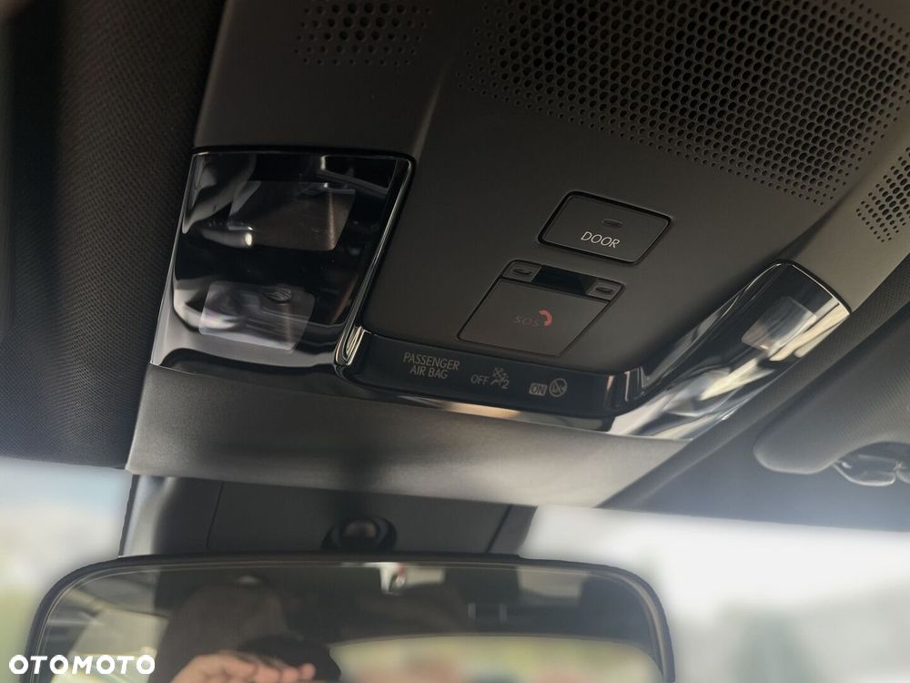 Lexus LBX 1.5 Hybrid - 16