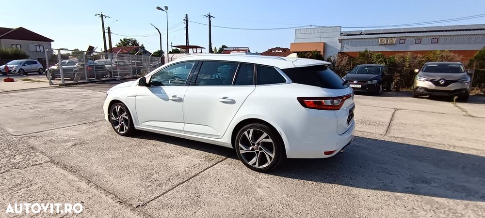 Renault Megane ENERGY dCi 110 EDC BOSE EDITION - 16