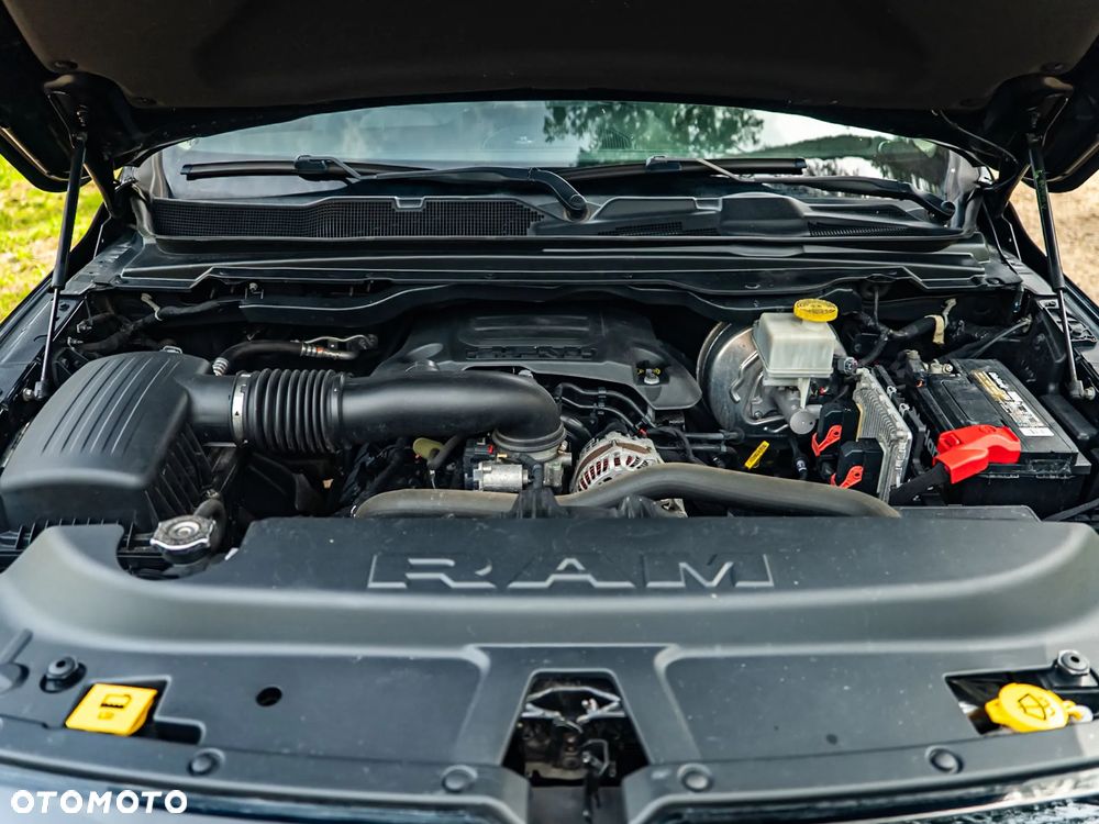 RAM 1500 5.7 Crew Cab Bighorn - 14