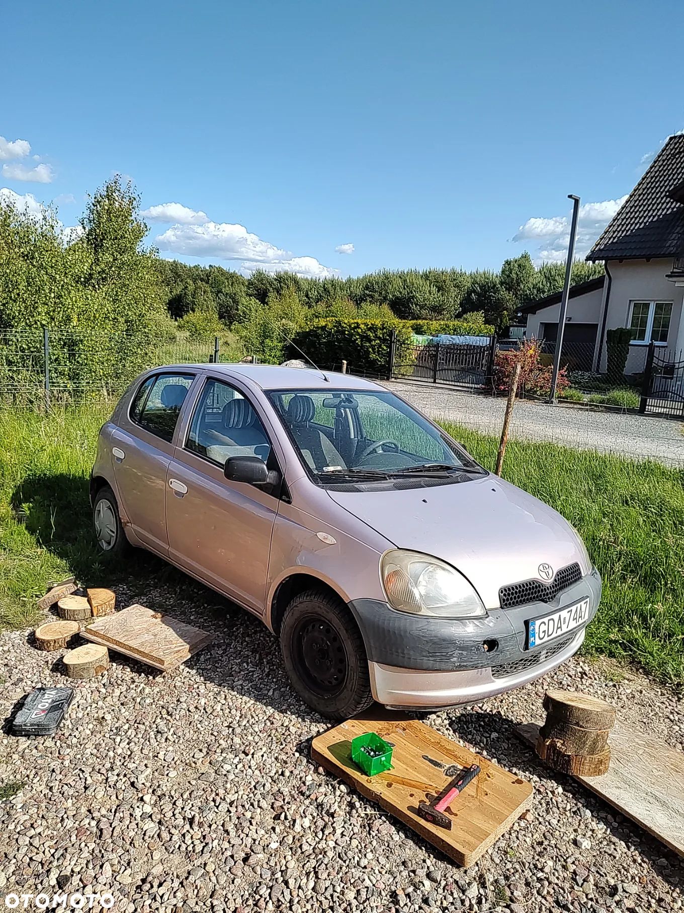 Toyota Yaris 1.0 Base - 1
