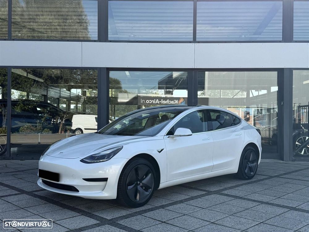 Tesla Model 3 Standard Range Plus RWD - 1