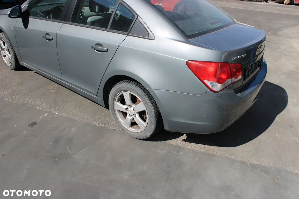 Chevrolet Cruze Maska GCV Drzwi - 5