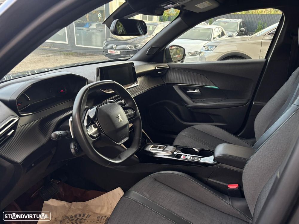 Peugeot 2008 1.2 PureTech Allure EAT8 - 16