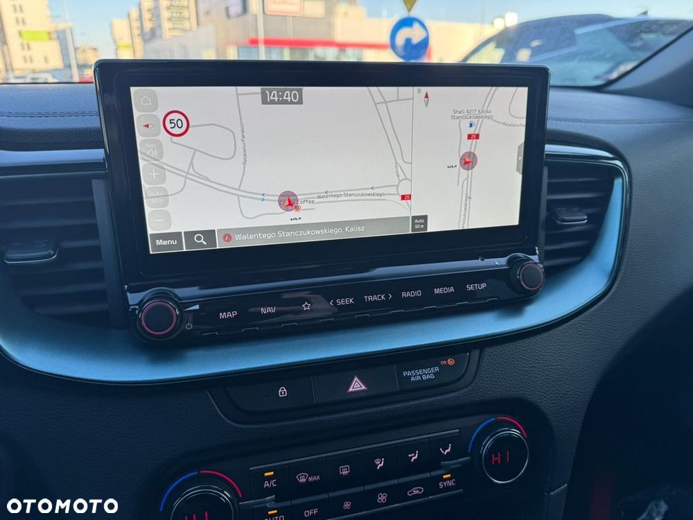 Kia XCeed - 11