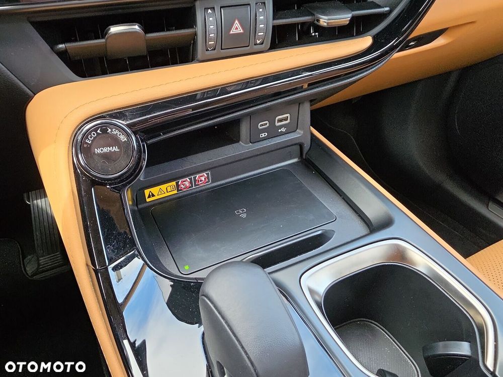 Lexus NX 350h Prestige AWD - 26