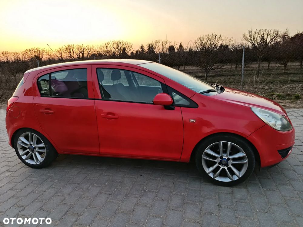 Opel Corsa 1.4 16V Cosmo - 11