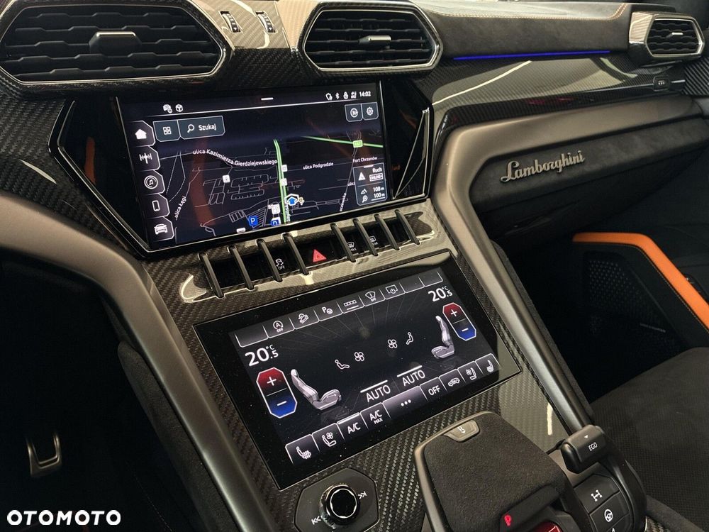 Lamborghini Urus - 17