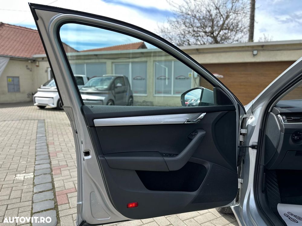 Skoda Octavia 2.0 TDI DSG Drive - 35