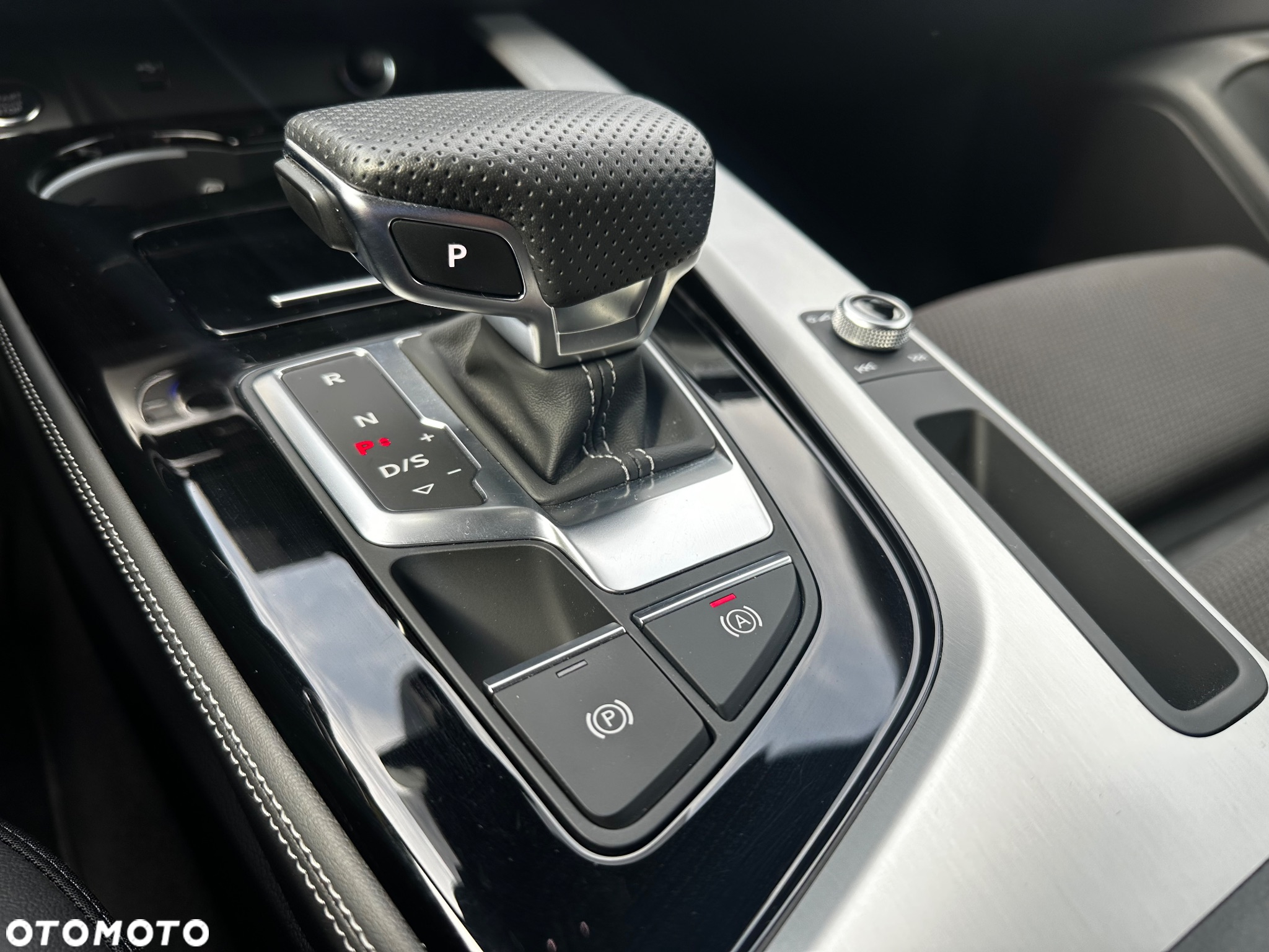 Audi A4 Avant 40 TFSI quattro S tronic S line - 28