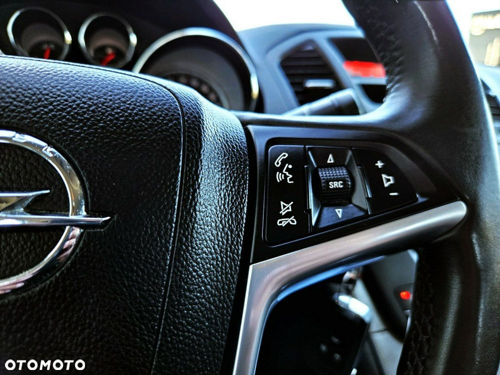 Opel Insignia - 17