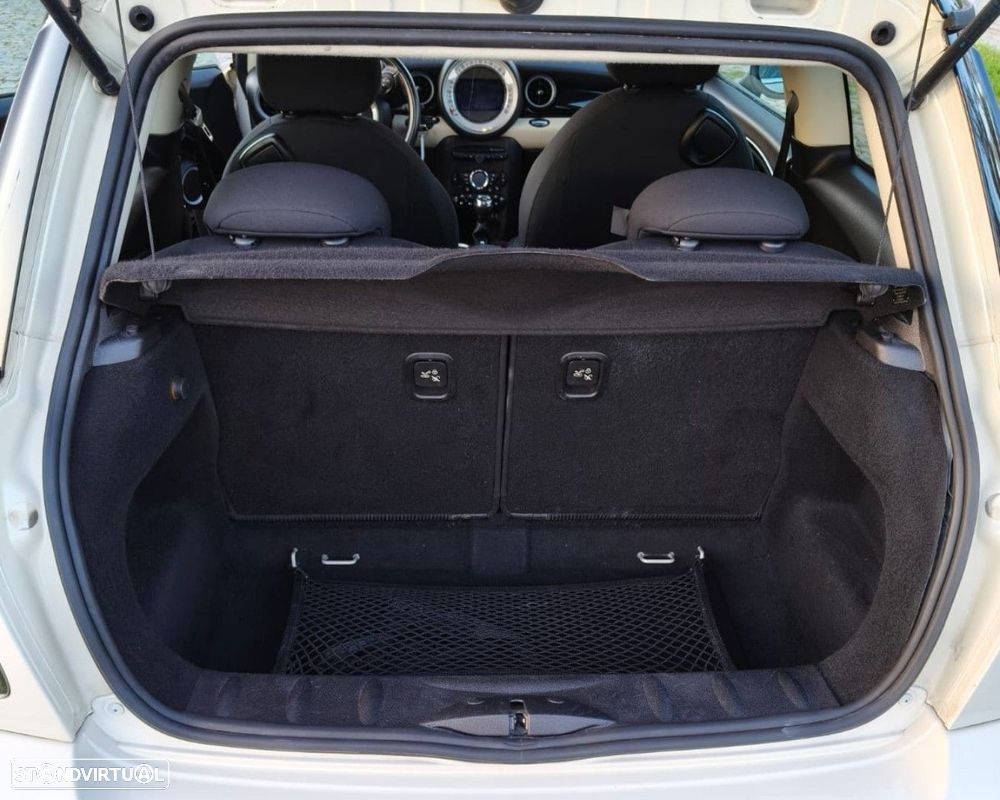 MINI 3 Portas Cooper D - 14