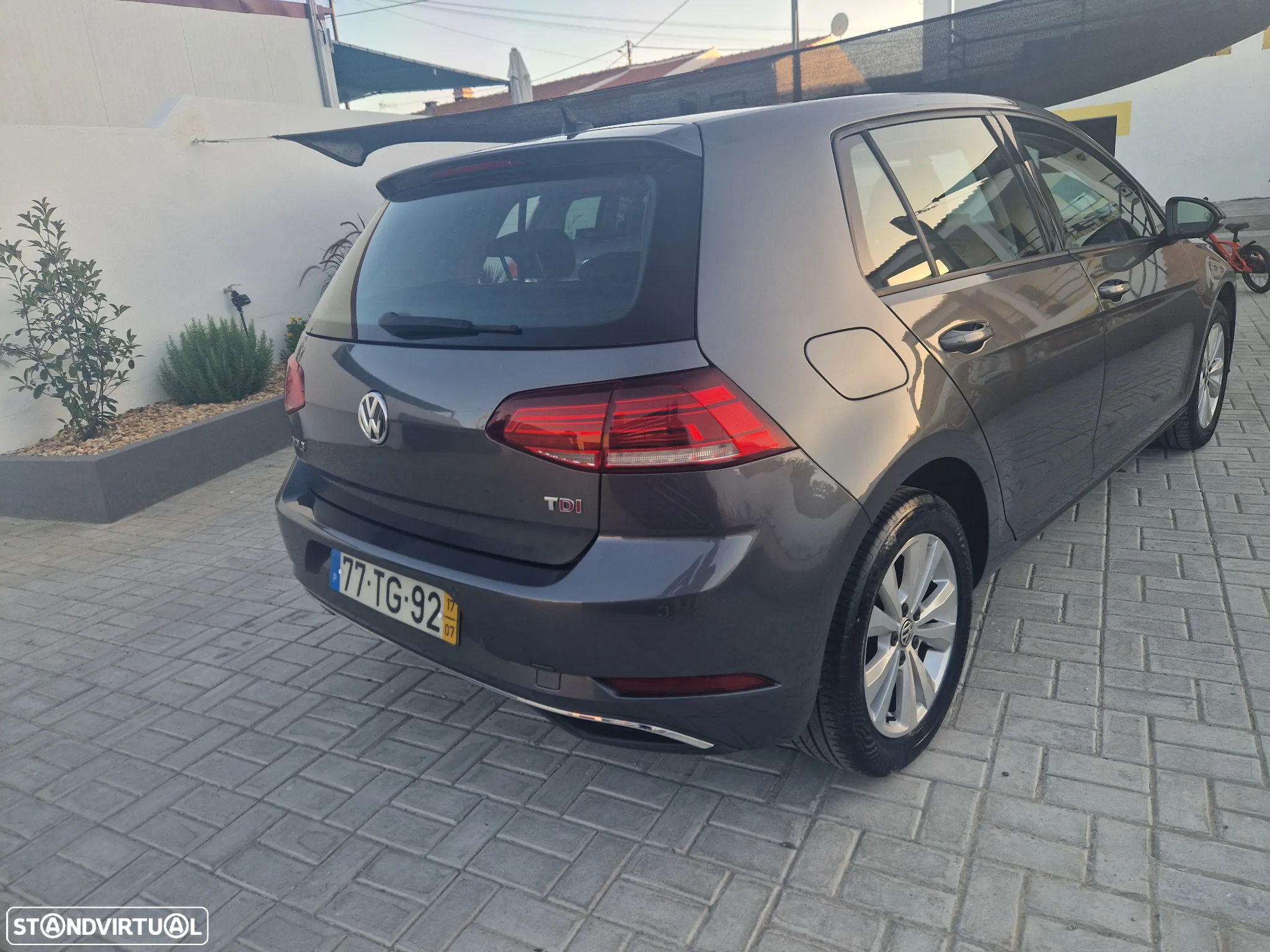 VW Golf 1.6 TDI Confortline - 2
