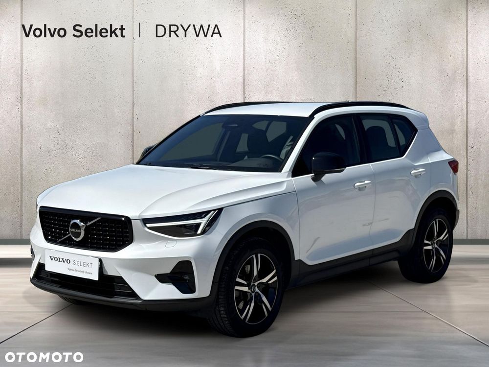 Volvo XC 40 B3 Plus Dark - 1