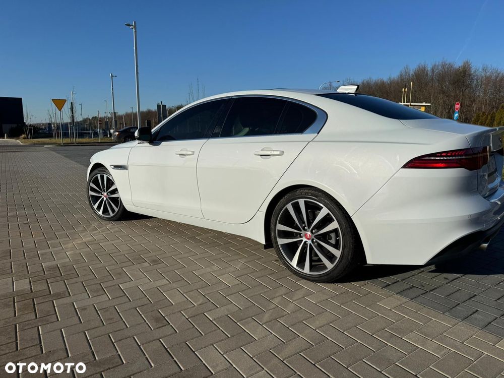 Jaguar X-Type - 10