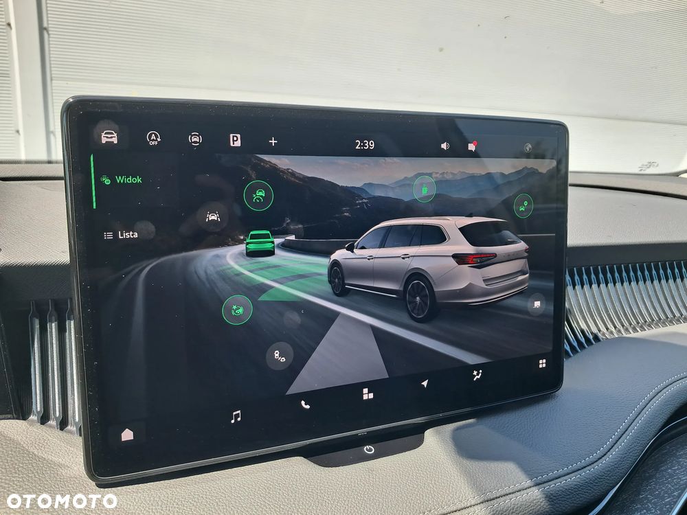 Skoda Superb 2.0 TDI SCR Selection DSG - 24