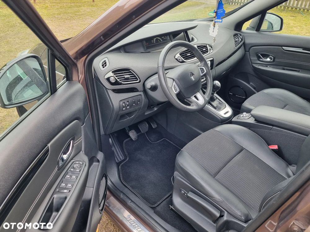 Renault Grand Scenic ENERGY TCe 115 S&S Bose Edition - 9