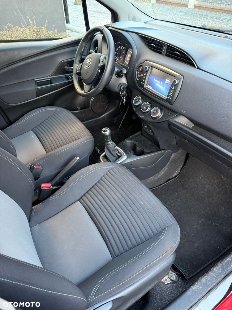 Toyota Yaris 1.5 Dynamic - 12