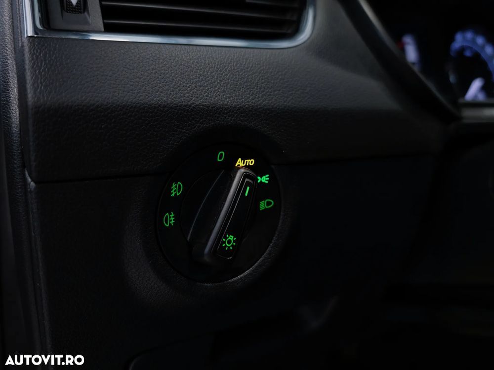 Skoda Octavia 1.6 TDI DSG Soleil - 12