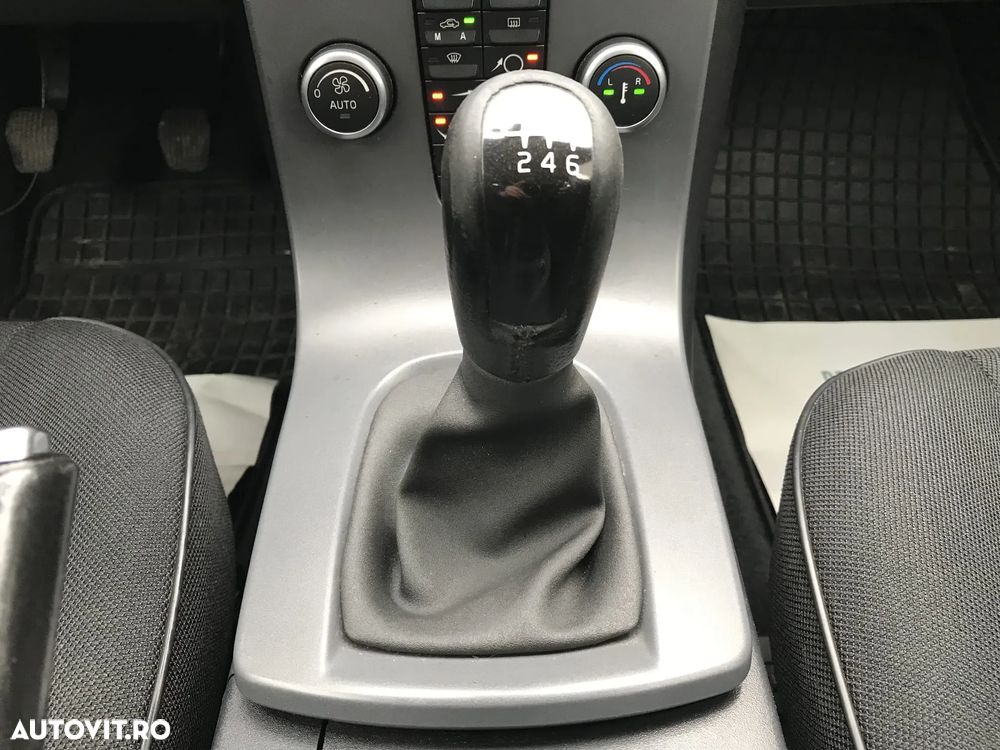 Volvo S40 DPF DRIVe Kinetic - 33