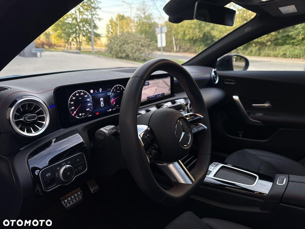 Mercedes-Benz CLA 200 AMG Line 7G-DCT - 14