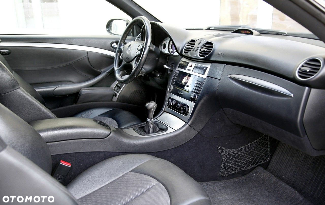 Mercedes-Benz CLK - 9