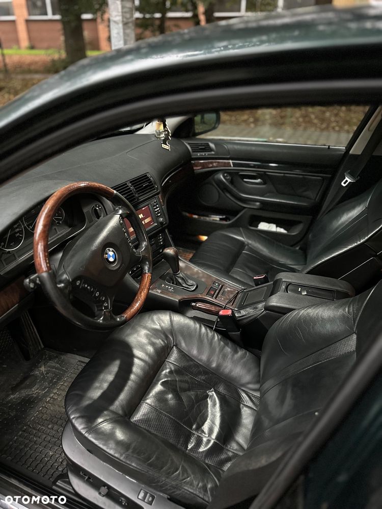 BMW Seria 5 - 12