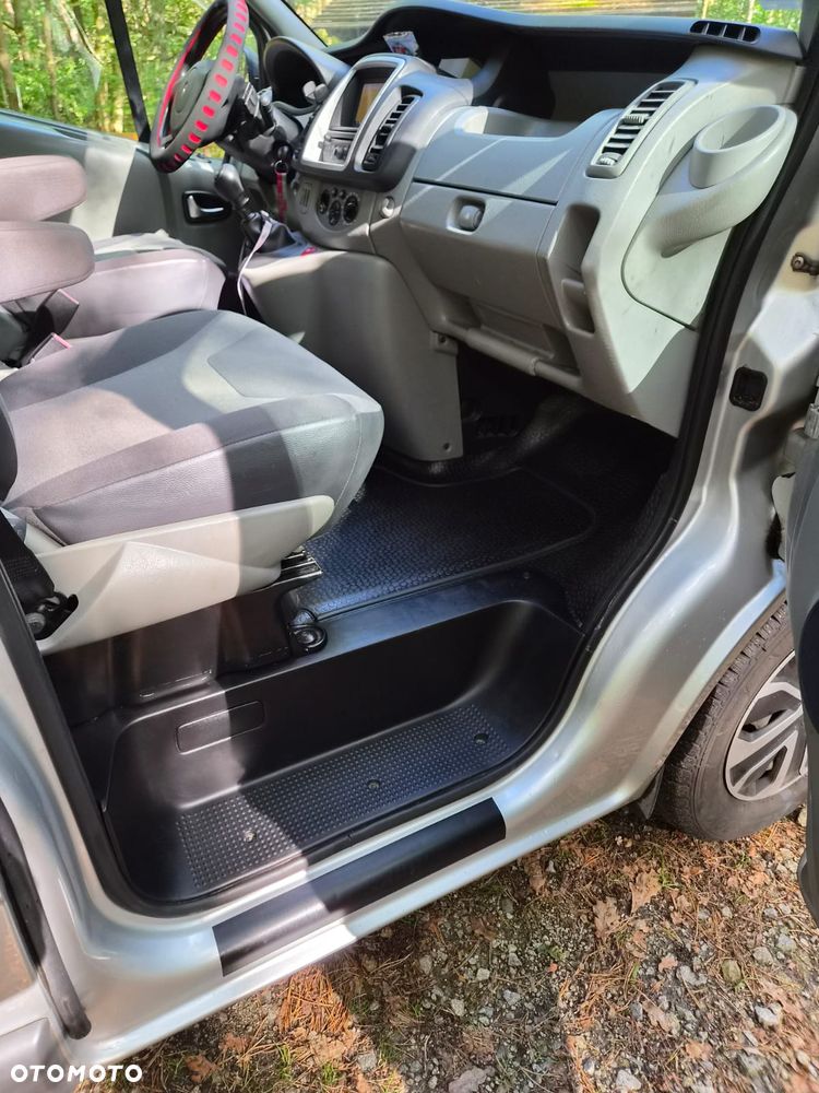 Renault Trafic - 14