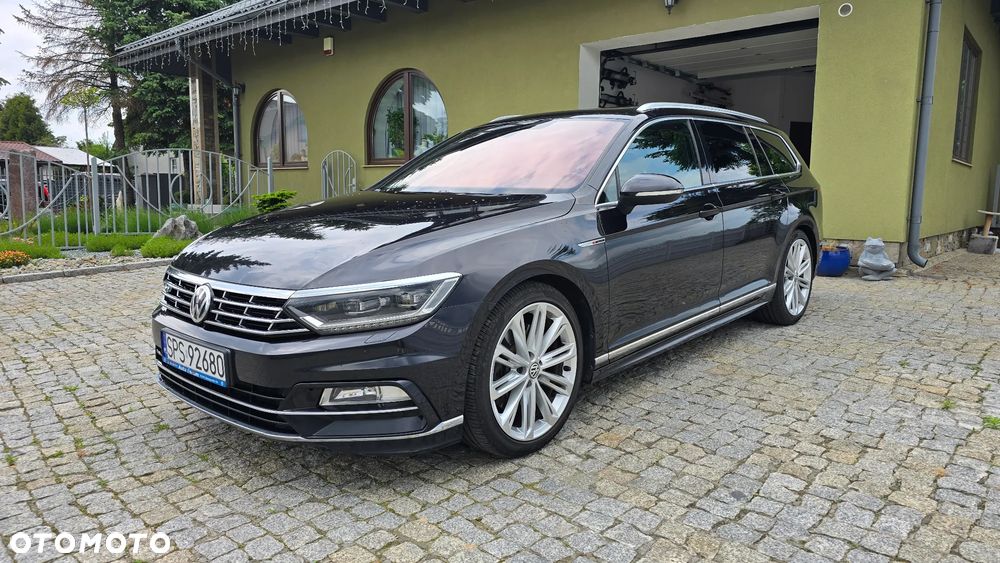 Volkswagen Passat - 1