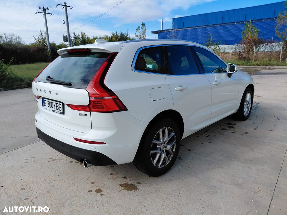 Volvo XC 60 B4 MHEV AT8 AWD Momentum Pro - 3