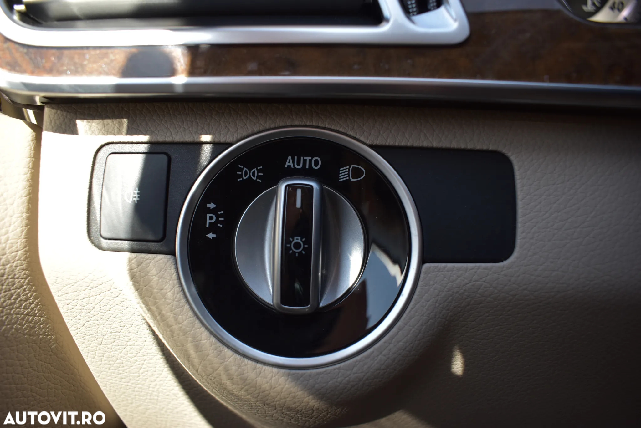 Mercedes-Benz E 250 CDI 4Matic - 12