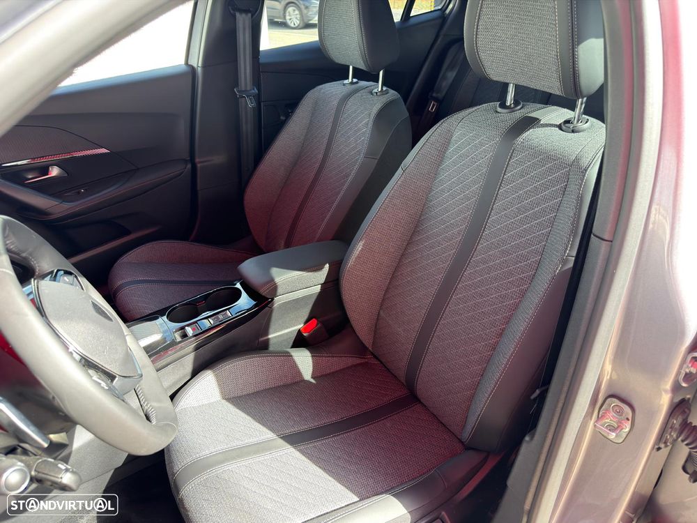 Peugeot 2008 PureTech 130 EAT8 Allure Pack - 13