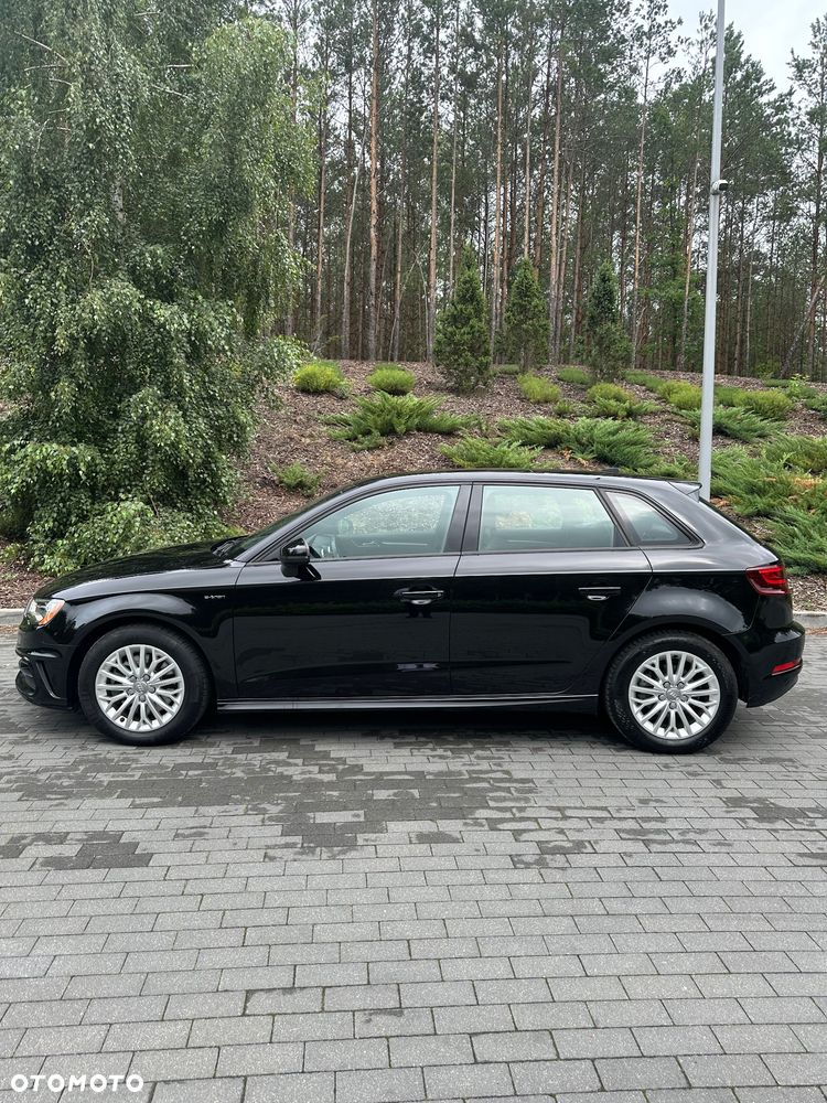 Audi A3 Sportback - 2