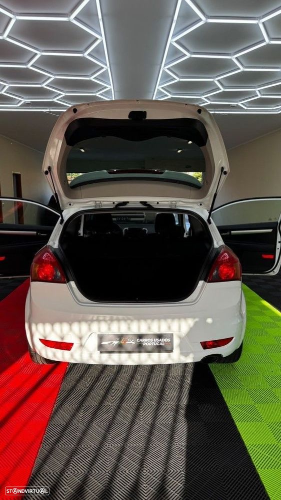 Kia Ceed S Coupé 1.4 CVVT EX ISG - 19