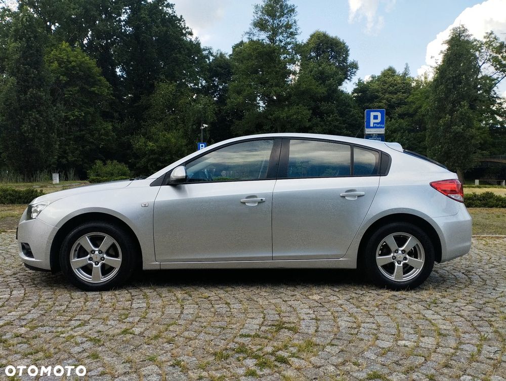 Chevrolet Cruze 1.8 LT+ - 17
