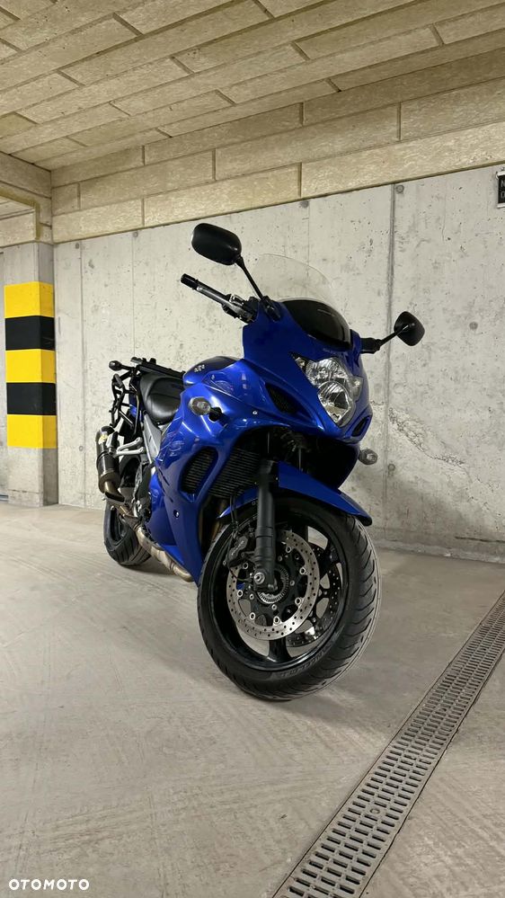 Suzuki GSX - 4