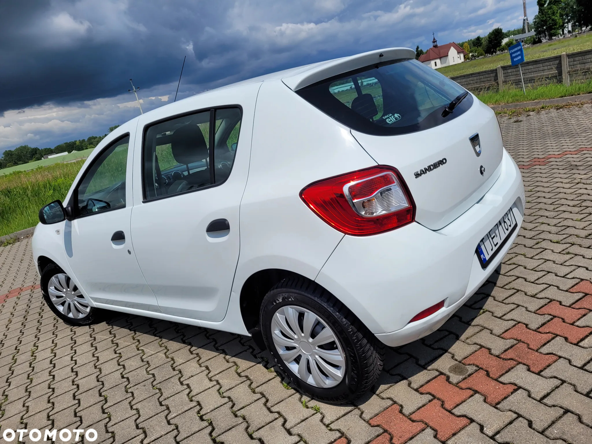 Dacia Sandero 1.2 16V 75 Laureate - 30