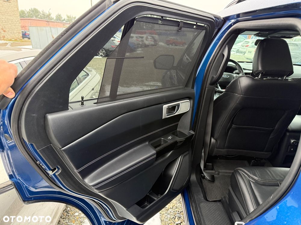 Ford Explorer - 17