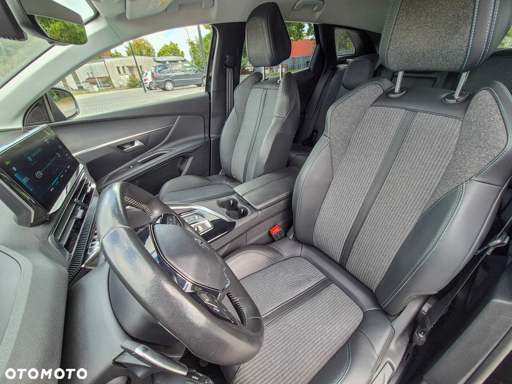 Peugeot 3008 1.6 PureTech HYbrid Allure S&S EAT8 - 20