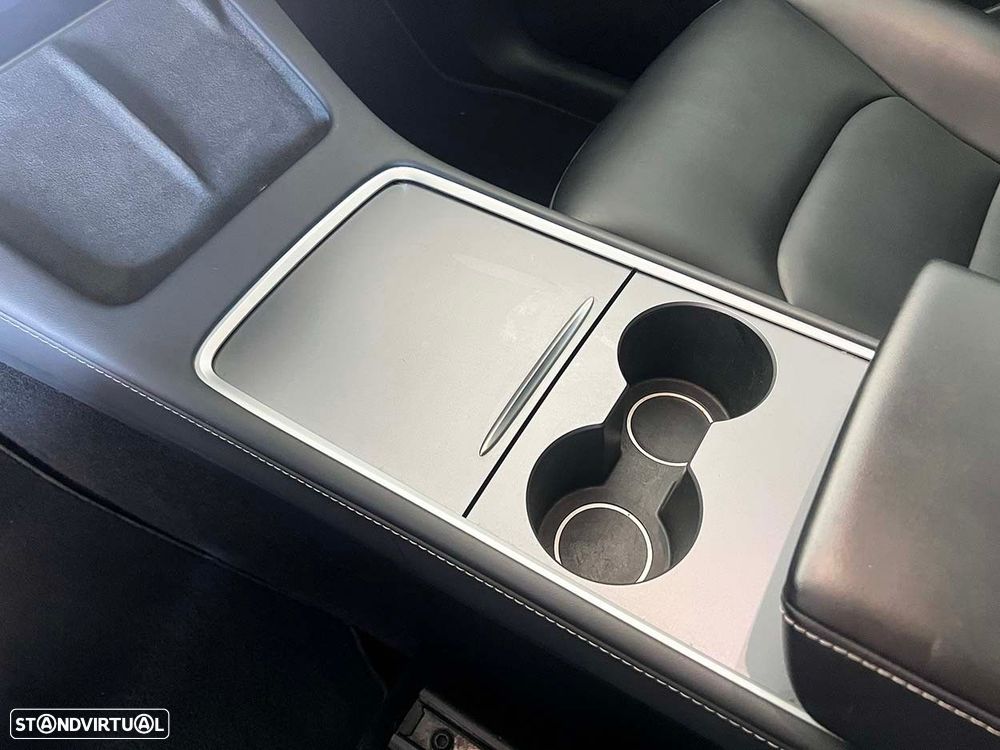 Tesla Model Y RWD - 21