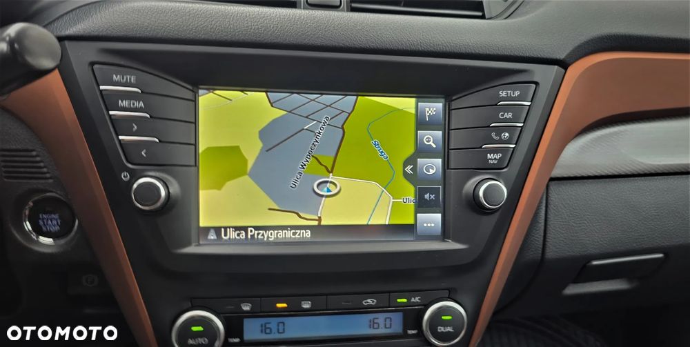 Toyota Avensis 1.8 Premium - 28