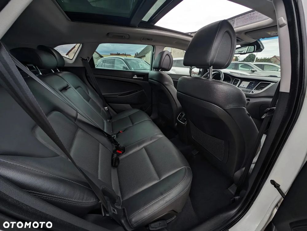 Hyundai Tucson blue 1.7 CRDi 2WD DCT Premium - 24