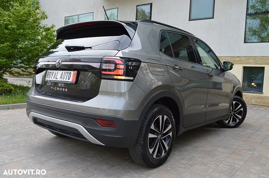 Volkswagen T-Cross 1.6 TDI DSG Life - 17