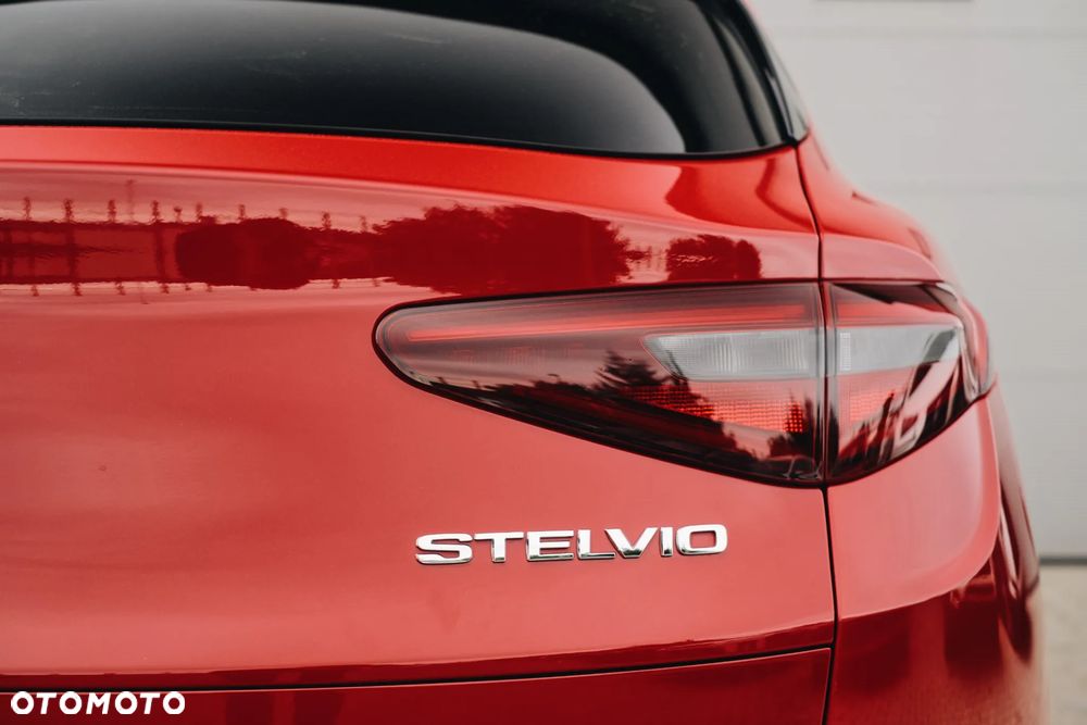 Alfa Romeo Stelvio 2.0 Turbo TI Q4 - 14